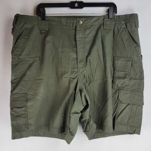 5.11 Tactical Series Mens Size 44 Green Poly Cotton Cargo Shorts